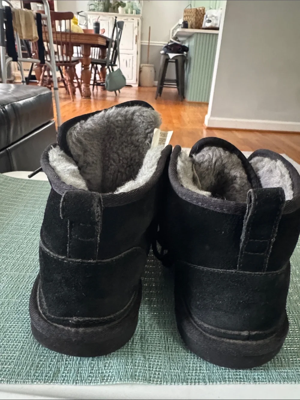 UGG Neumel Chukka Boot Men’s Size 9